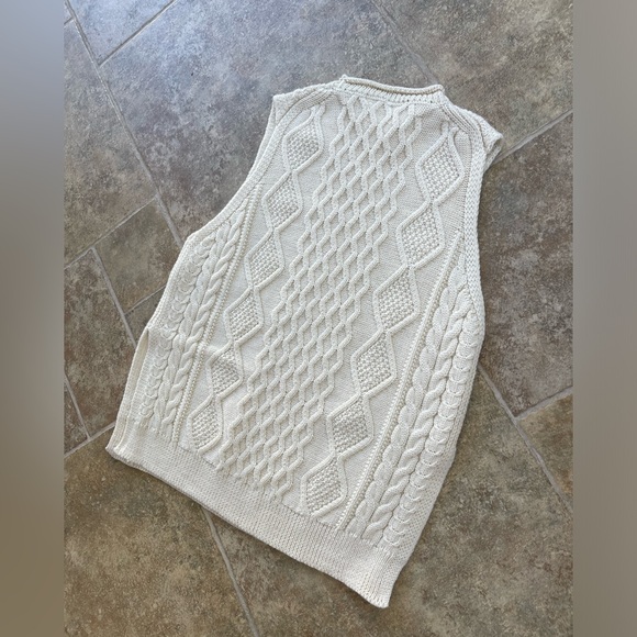 Toast Sweater 100% Wool Ireland Sleeveless Cable Knit Side Slits L - Picture 6 of 8